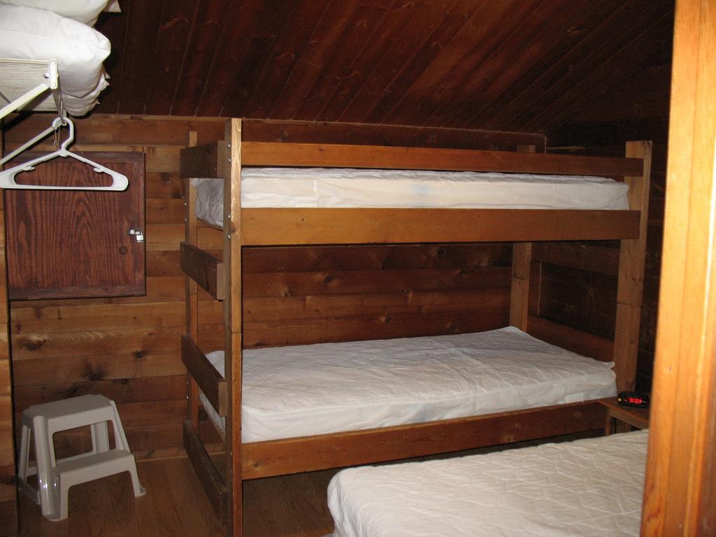 Forest Lake Camping Resort Lakefront Cabin 8 Advance المظهر الخارجي الصورة